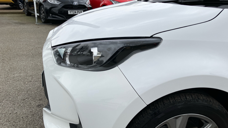 Toyota Yaris 1.5 Hybrid Icon 5dr CVT Hybrid Hatchback